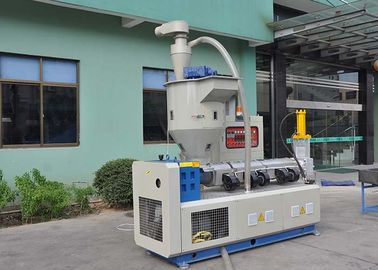 80-150kg / H قوة الطارد الطارد لآلة تدوير البلاستيك الفولاذ المقاوم للصدأ 3KW